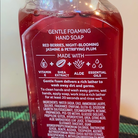 Vampire Blood Soap & 3 Wick Candle - Picture 5 of 9